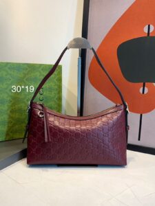 Bolsa Gucci Emblen Média GG-Vinho