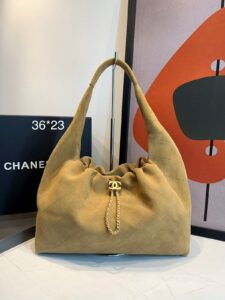 Bolsa Chanel Hobo 25 pequena Camurça -Caramelo