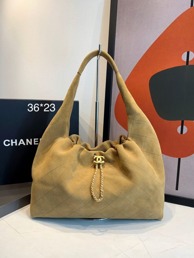 Bolsa Chanel Hobo 25 pequena Camurça