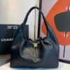 Bolsa Chanel Hobo 25 pequena Couro-Preto
