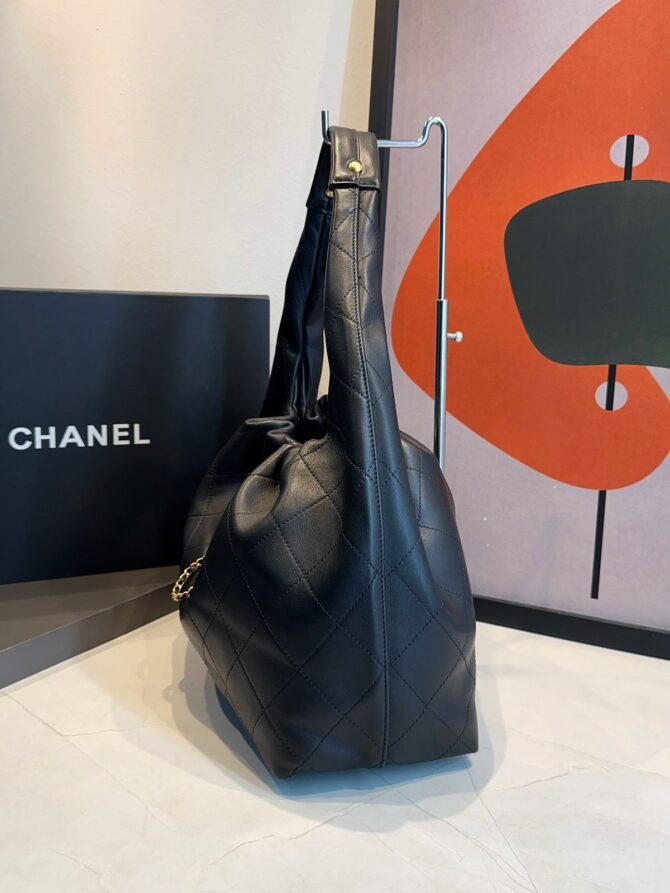 Bolsa Chanel Hobo 25 pequena Couro - Imagem 6