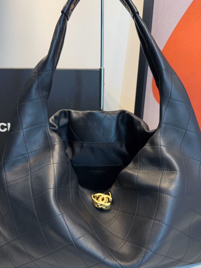 Bolsa Chanel Hobo 25 pequena Couro - Imagem 9