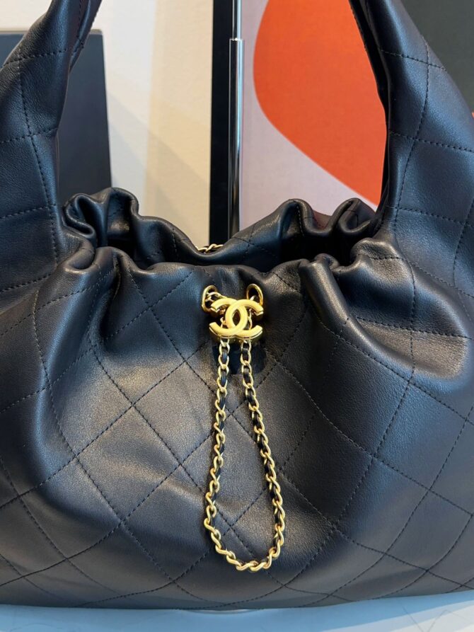 Bolsa Chanel Hobo 25 pequena Couro - Imagem 10