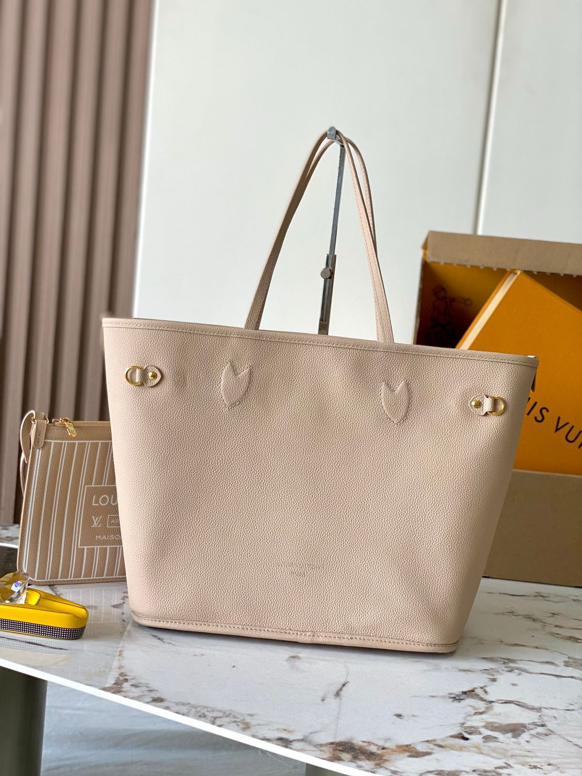 Bolsa LV Neverfull Inside Out MM - Imagem 28