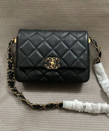Bolsa Chanel 19 Flap Bag