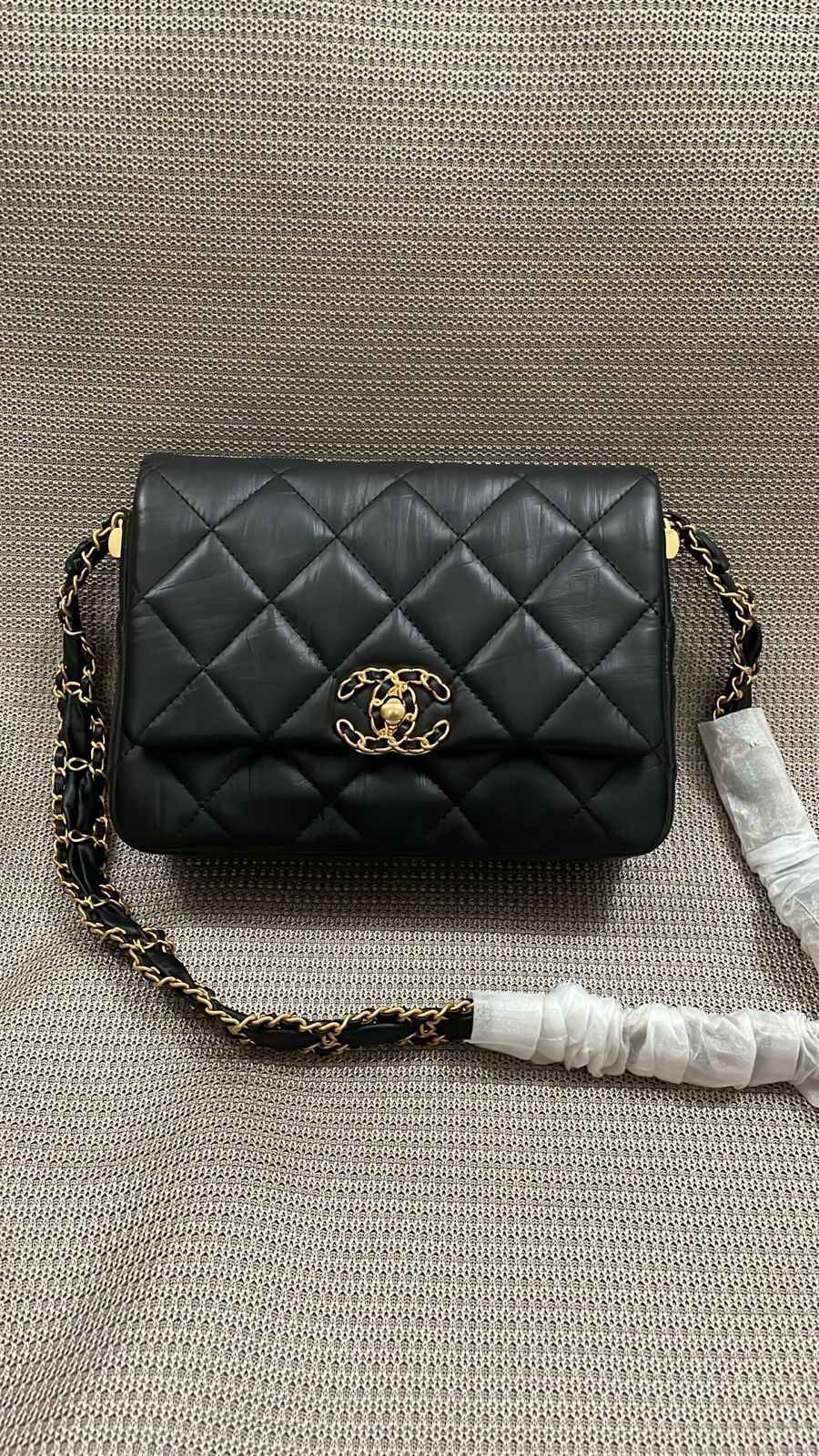 Bolsa Chanel 19 Flap Bag