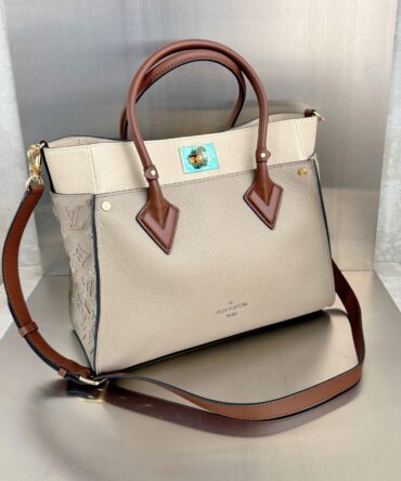 Bolsa LV Tote On My Side MM