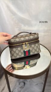 Bolsa Gucci Nécessaire Pequena Ophidia