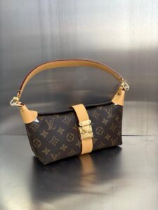 Bolsa Louis Vuitton Pochette Mia