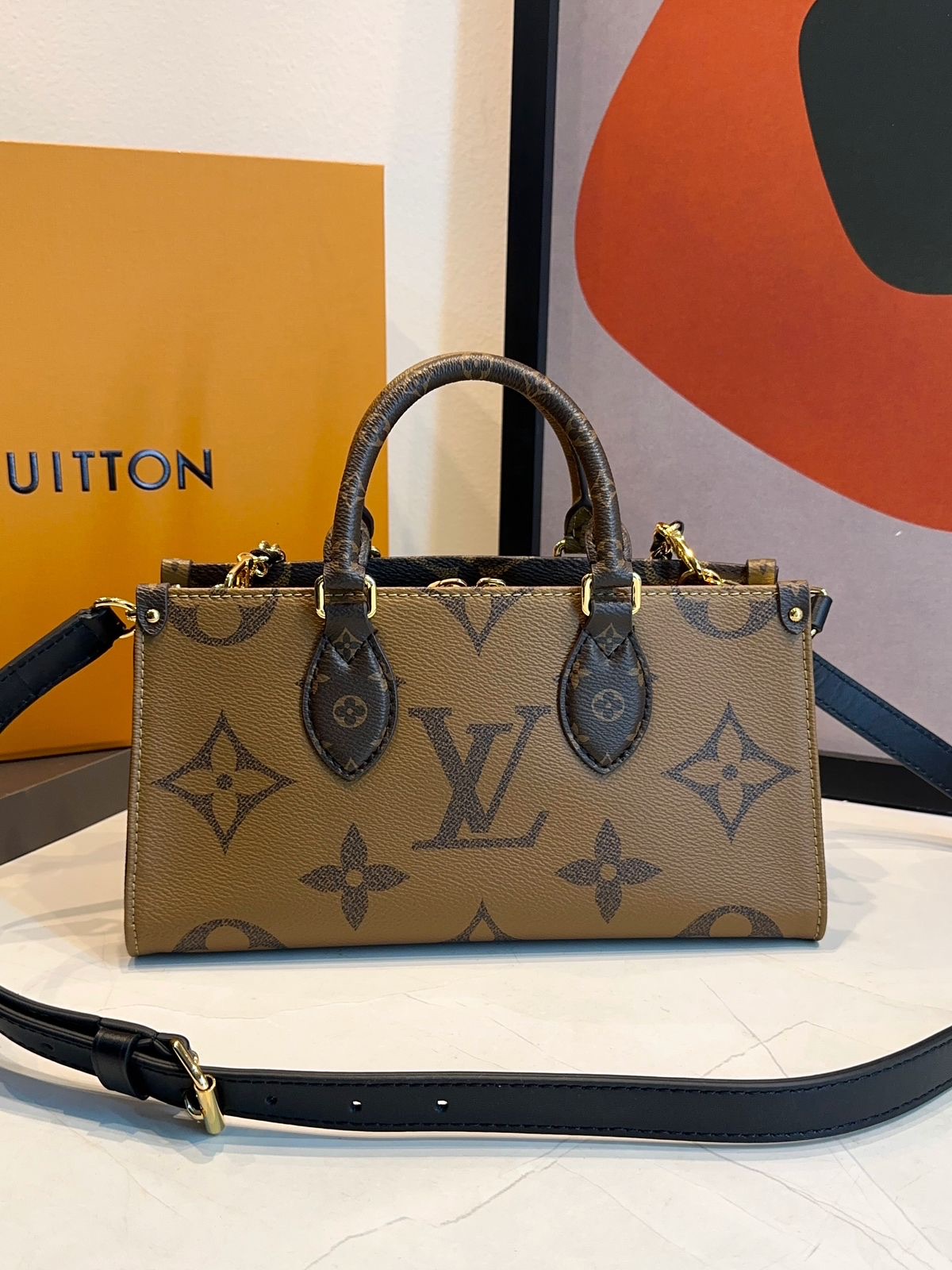 Bolsa LV Onthego East West Chain - Imagem 5
