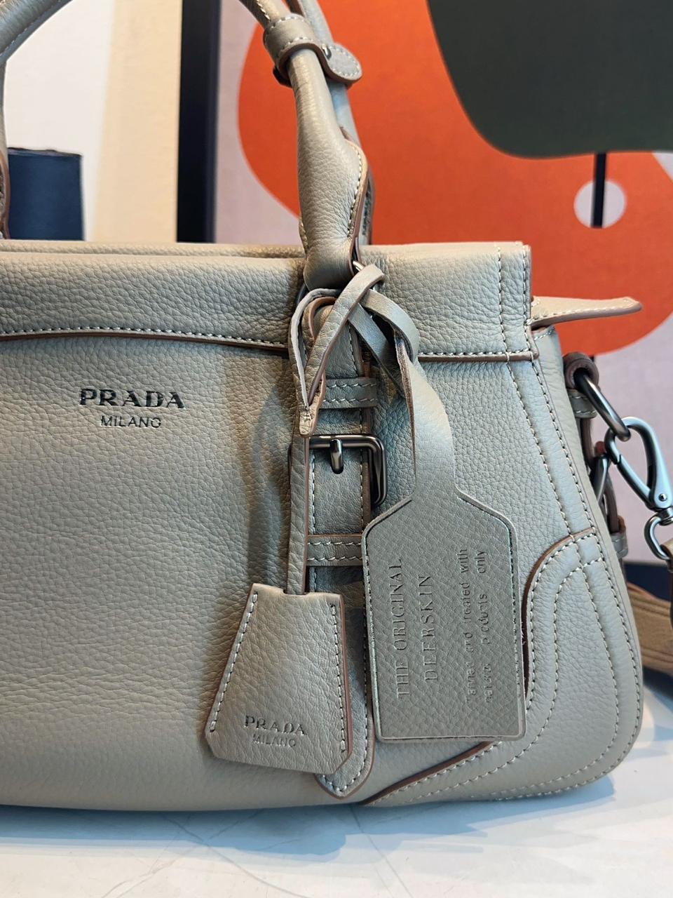 Bolsa Prada Grande Couro - Imagem 9
