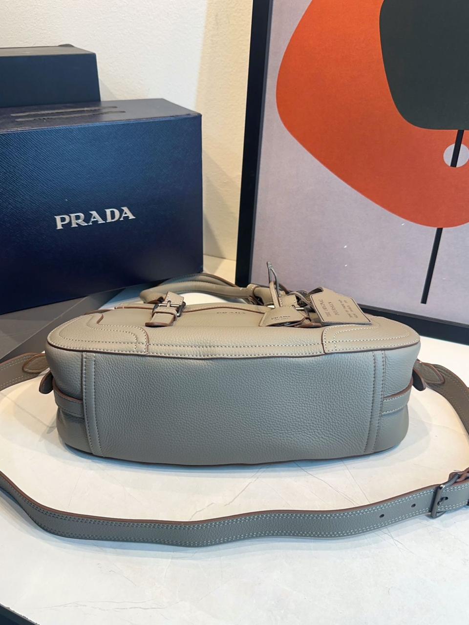 Bolsa Prada Grande Couro - Imagem 10