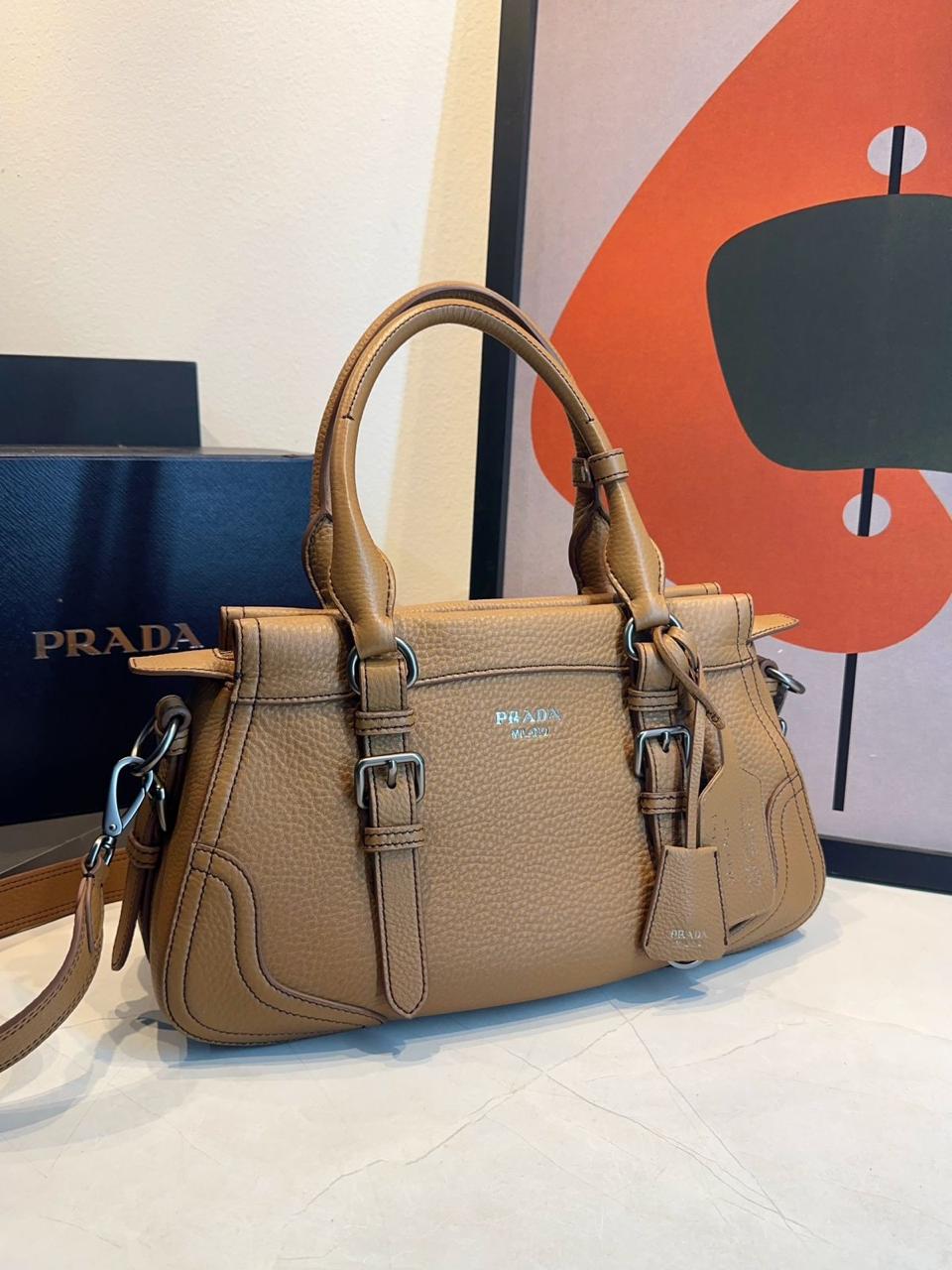 Bolsa Prada Grande Couro - Imagem 24