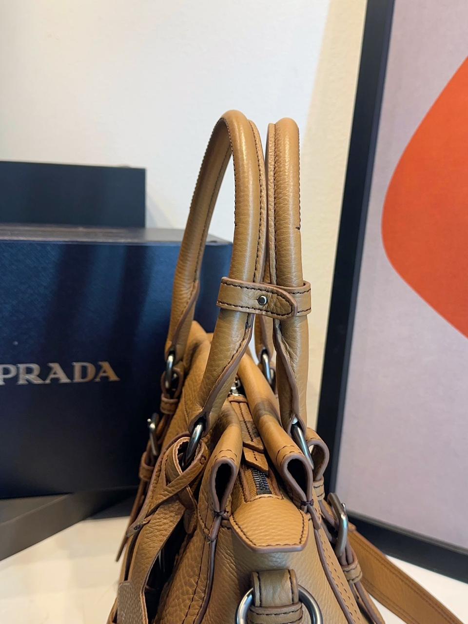 Bolsa Prada Grande Couro - Imagem 32
