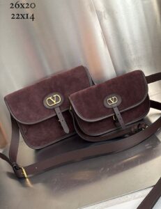 Bolsa Valentino Garavani Antibes Camurça G-Café