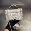 Bolsa Chanel Vanity Corrente-Dourado