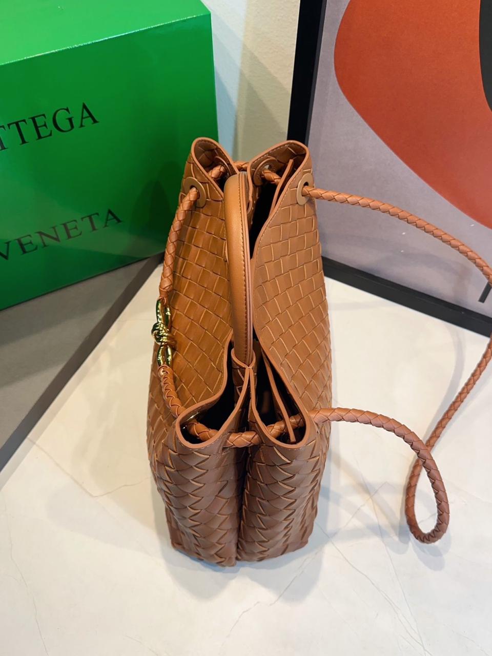 Bolsa Bottega Veneta Andiamo Média - Imagem 50