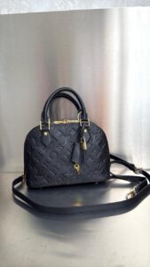 Bolsa LV Neo Alma PM-Preto
