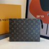 Pochette LV Voyage MM-Marrom