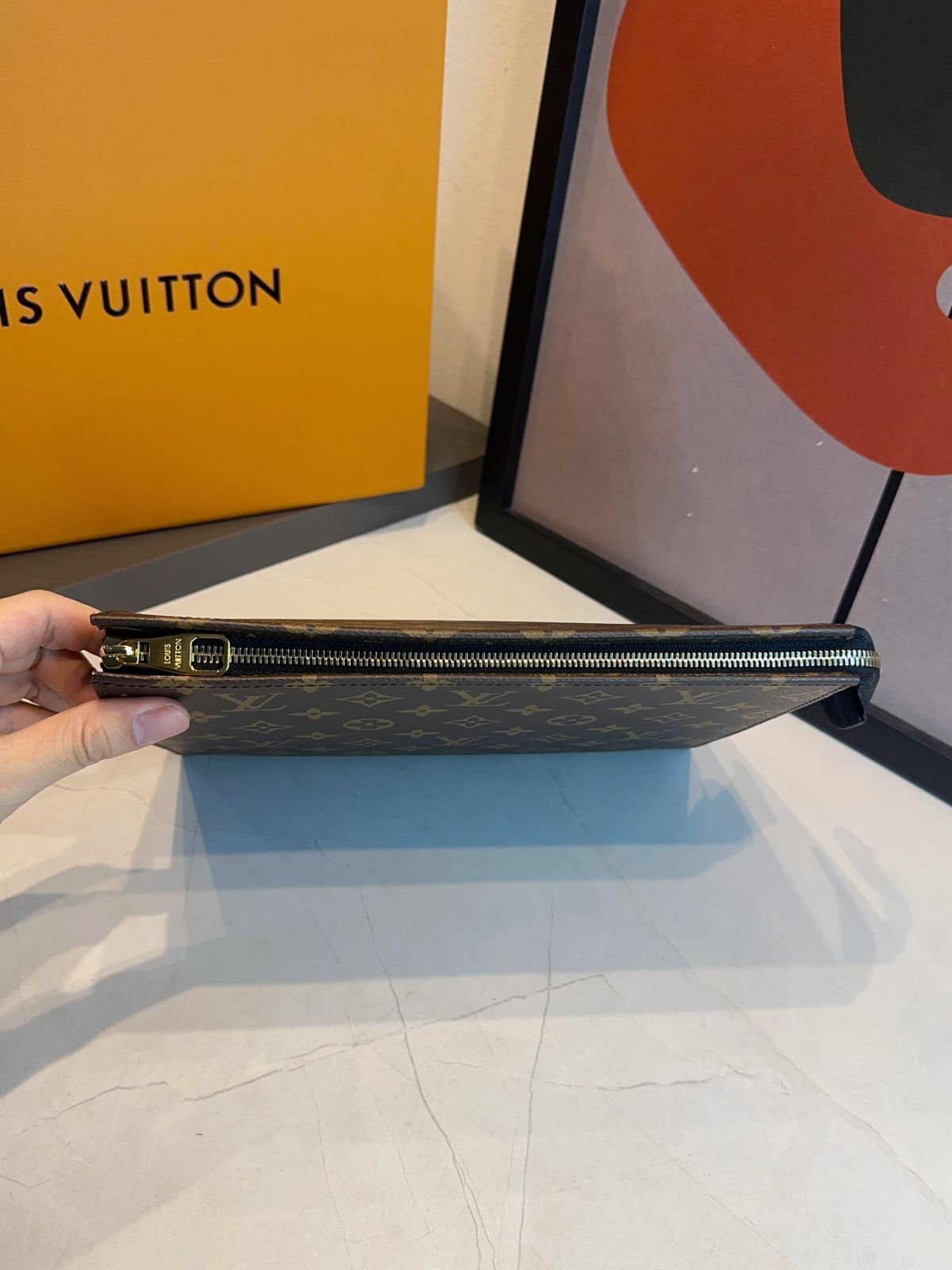 Pochette LV Voyage MM - Imagem 11