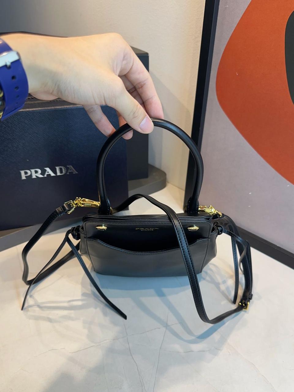 Bolsa Prada Carry Mini Couro - Imagem 7