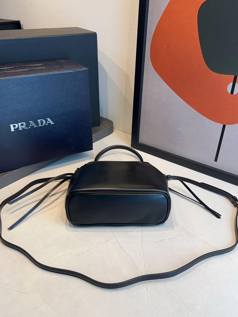 Bolsa Prada Carry Mini Couro - Imagem 8
