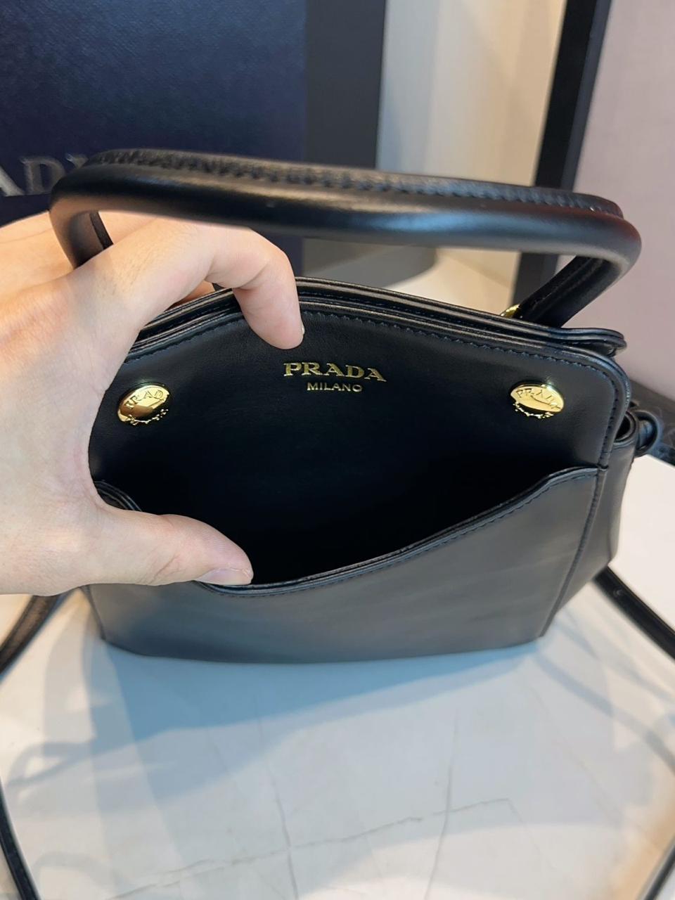 Bolsa Prada Carry Mini Couro - Imagem 9
