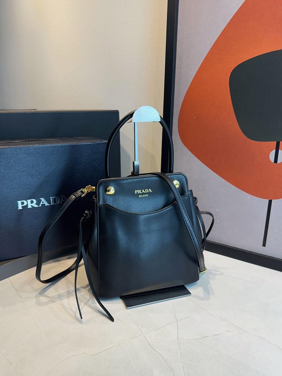 Bolsa Prada Carry Mini Couro - Imagem 10