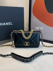 Bolsa Chanel 19 Flap Mini-Preta