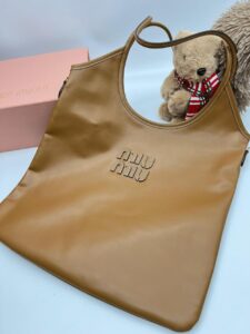 Bolsa Miu Miu Ivy Tote-Caramelo