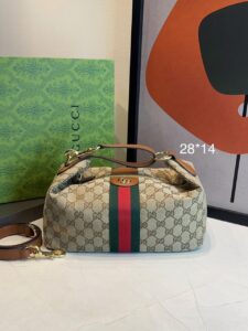 Bolsa Gucci Vanity média com alça superior-Monograma