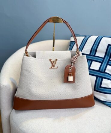 Bolsa LV Capucines Weekender