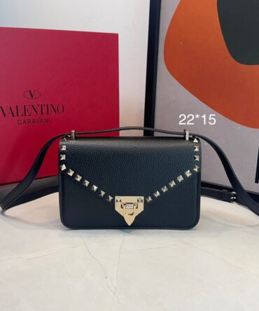 Bolsa Valentino Rockstud Couro Granulado