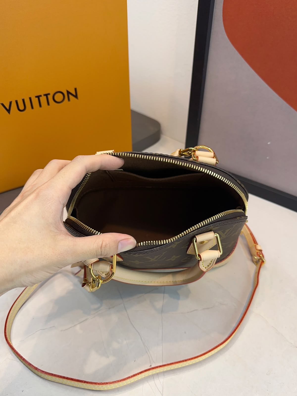 Bolsa LV Alma BB Monograma - Imagem 9